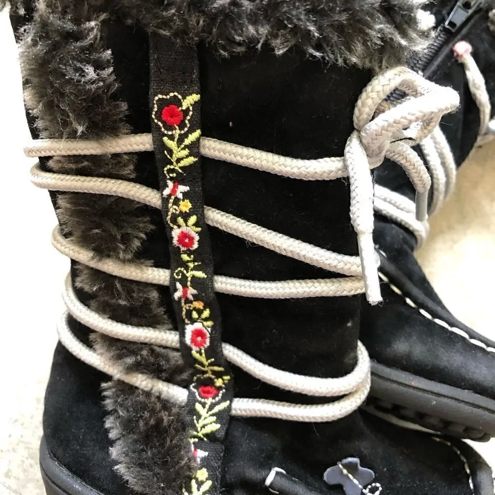 Carter’s warm boots super adorable!!
